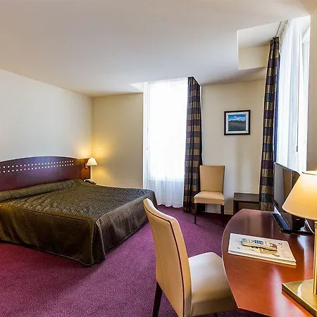 Отель Le Parc Des Fees 3*